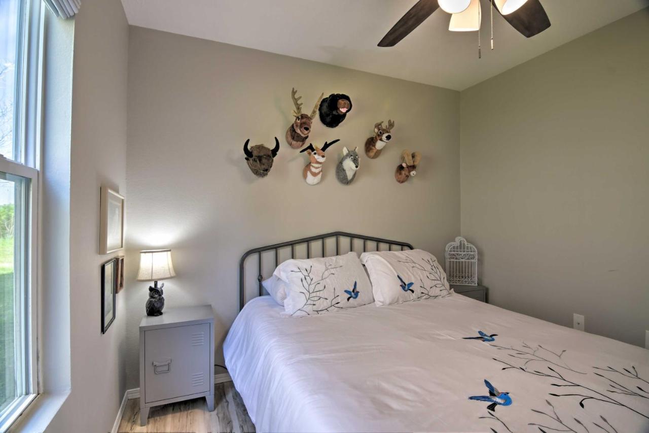 Apartment With Patio, 4 Mi To Silver Dollar City! Branson Kültér fotó